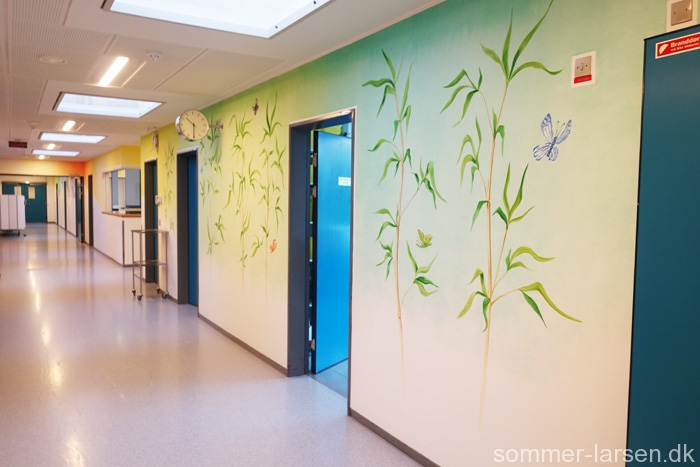 Holbæk-sygehus-operationsgang-vægmaleri-indretning-25  